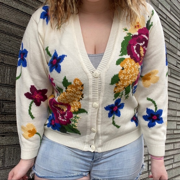 Vintage Sweaters - Vintage Floral Cardigan Sweater Button Up Top